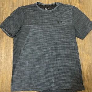 Under armour t shirt